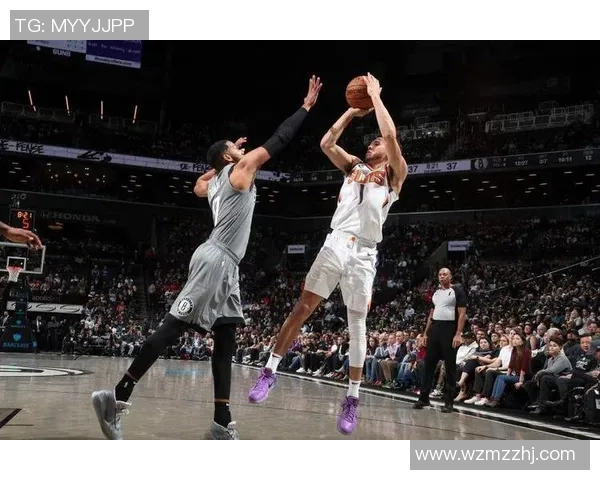 德文布克如何在NBA赛场上展现出无与伦比的得分能力与领导力